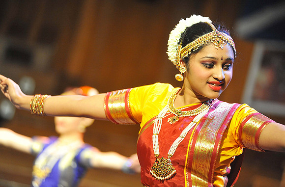 dmp_ayp_021113diwali_06